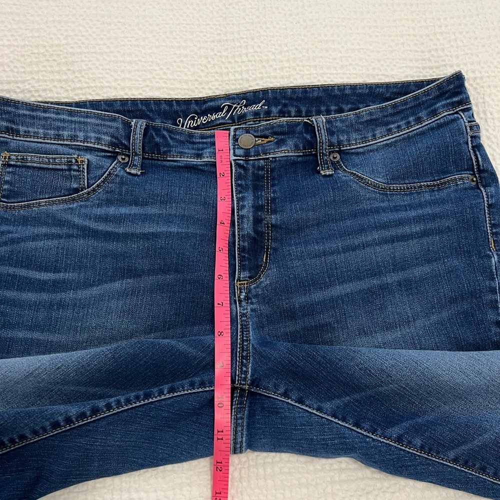 Universal Thread Mid Rise Jeggings - Picture 7 of 8